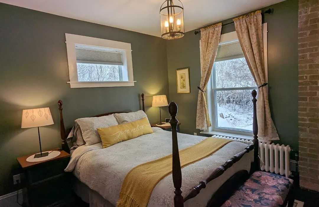 Rose & Thistle B&B Lunenburg-1