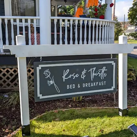 Rose & Thistle B&B Lunenburg-3